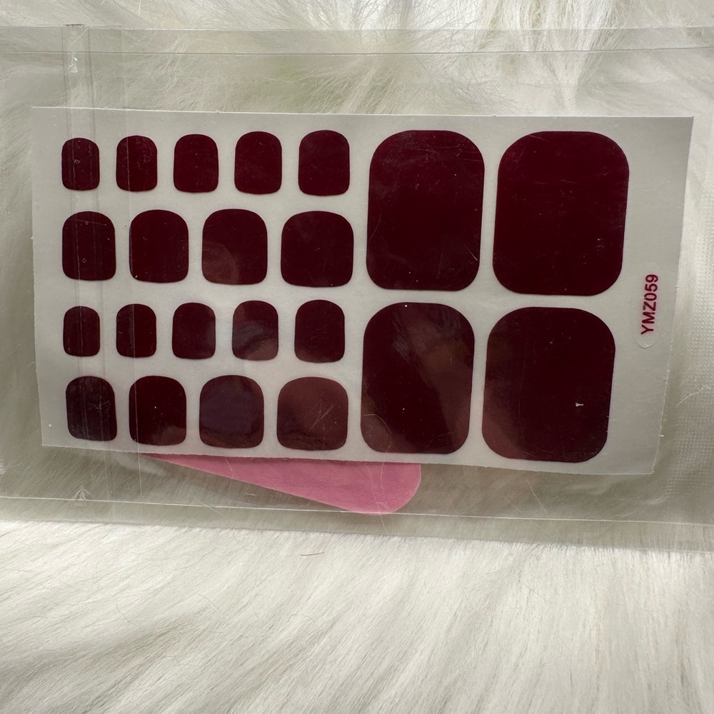 🩷5/$10 Burgundy Nail Wraps Set